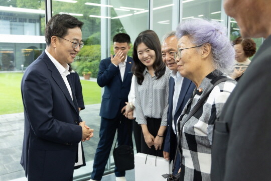 8월 14일 김동연 경기도지사가 국외에 거주 중인 독립유공자 후손들을 도담소에 초청했다. 사진=경기도