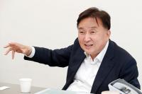 ‘지역 체육계 뇌물 수수’ 혐의 김영환 충북지사, 두 번째 경찰 출석
