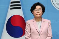대통령이 낸 사인에 끄덕? 이혜훈 “잘못된 과거와 단절”