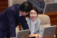 누가 강선우 비호했나…민주당 덮친 ‘공천 헌금’ 쟁점들 