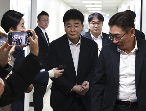 백종원 더본코리아 대표가 최근 원산지표기법 위반 혐의와 관련해 검찰에서 무혐의 처분을 받았다. 사진 = 박정훈 기자