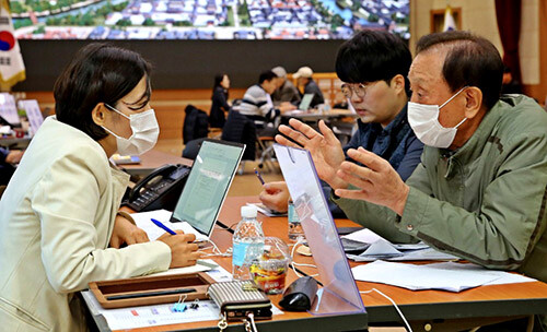 사진은 2023년 운영된 '달리는 국민신문고'. 사진=경주시 제공