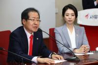 ‘홍준표 vs 배현진’ 장외설전 점입가경