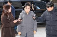 ‘1일 1의혹’ 이혜훈, 두 아들 ‘금수저 병역’ 의혹 제기
