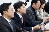 이준석, 3자 회담 거절한 조국에 재차 손짓…"다르니까 만나자는 것"