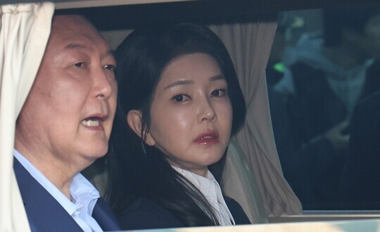 윤석열 전 대통령(왼쪽)과 부인 김건희 여사. 사진=이종현 기자