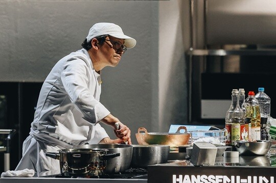최강록은 요리사의 꿈을 꾸게 된 계기 가운데 하나로 일본 요리 만화책 '미스터 초밥왕'을 읽은 일을 꼽았다. 사진=넷플릭스 제공