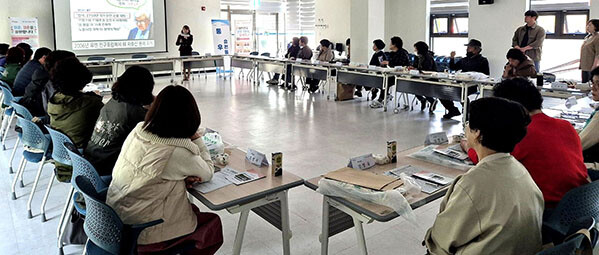 달서구가 결혼에서 출산까지, 찾아가는 '잘 만나보세, 사업안내단' 확대 운영을 위한 회의을 갖고 있다. 사진=달서구 제공