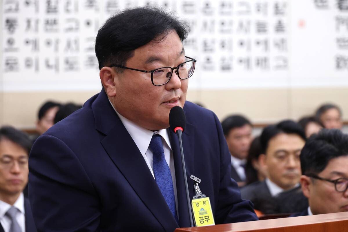 엄희준 광주고검 검사가 지난 2025년 10월 23일 국회 법제사법위원회에서 열린 서울고등검찰청·서울중앙지방검찰청 등에 대한 국정감사에서 의원 질의에 답변하고 있다. 사진=일요신문DB