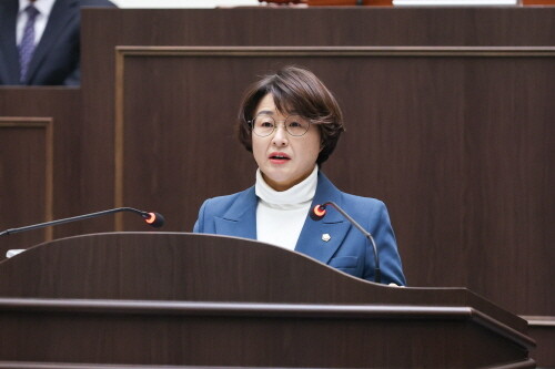 오현주 경기 광주시의원(경안쌍령.광남1.2)이 9일 열린 제322회 임시회 제2차 본회의 자유발언에서 태전역 신설에 대한 집행부의 적극적인 노력을 촉구하고 있다. 사진=경기 광주시의회 제공.