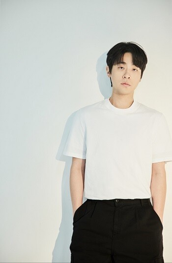 '휴민트'에서 박정민이 연기한 박건은 신세경이 연기한 채선화와의 멜로 서사로 관객들의 호평을 받았다. 사진=샘컴퍼니 제공