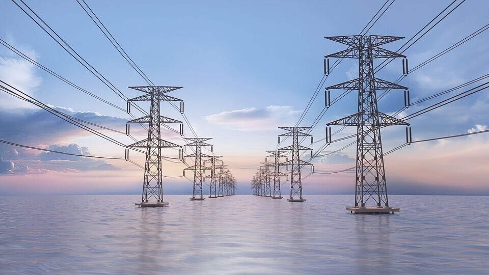 바다 위에 설치된 송전탑과 송전망의 모습으로 기사의 특정 내용과 관련없다. 사진=한국전력공사 제공