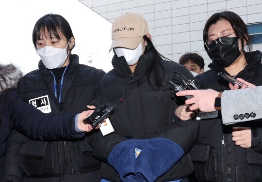 약물이 든 음료를 건네 남성 2명을 잇달아 숨지게 한 혐의를 받는 20대 여성 김 아무개 씨가 ‘반사회적 인격장애(사이코패스)’로 판명됐다. 사진=연합뉴스