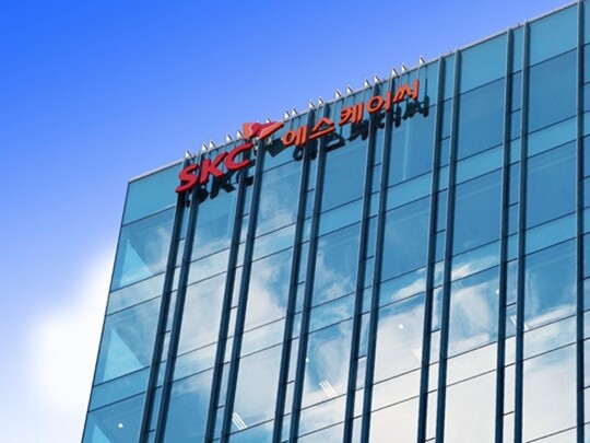 SK넥실리스의 지난해 영업적자 규모는 경쟁사인 롯데에너지머티리얼즈와 솔루스첨단소재보다도 큰 수준이다. 서울 종로구 SKC 본사. 사진=SKC 제공