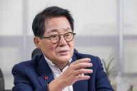강선우 의원 구속…박지원 "발달장애 외동딸 보살필 기회 줘야"