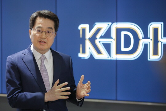 친정을 찾아 설득에 나선 김동연 경기도지사. 사진=경기도