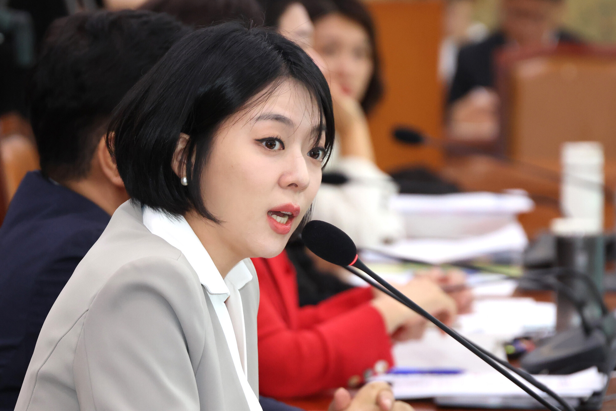 국민의힘 윤리위원회로부터 당원권 1년 정지 징계를 받은 배현진 의원이 징계 처분이 정당하지 않으니 멈춰달라고 제기한 가처분 신청을 법원이 받아들였다. 사진 = 박은숙 기자