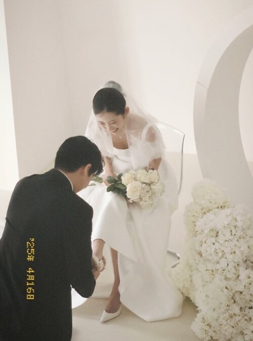 일본에서 촬영한 웨딩 사진을 SNS에 공개한 최준희. 사진=최준희 인스타그램