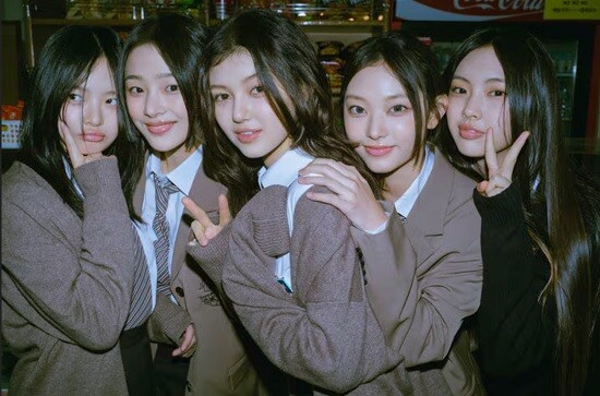 걸그룹 뉴진스를 둘러싼 갈등이 결국 팬덤의 '보이콧' 움직임으로까지 번지고 있다.  사진=어도어 제공