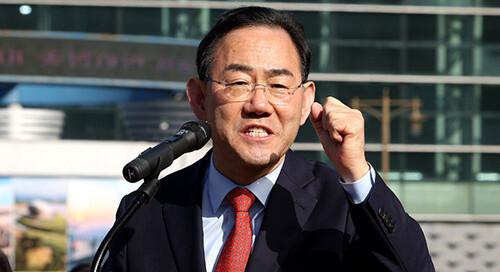 주호영 국회부의장(대구 수성구갑)이 지난 1월 25일 대구동대구역 광장 박정희 동상 앞에서 대구시장 출마 선언 의사를 밝히고 있다. 사진=일요신문 DB