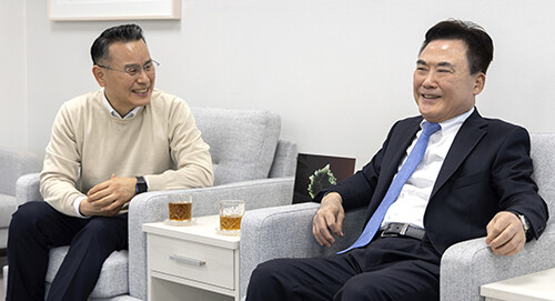 '일요신문'과 인터뷰를 갖고 있는 정현태 경일대 총장. 사진=경일대 제공
