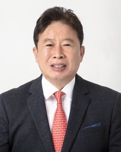 서태원 가평군수가 국민의힘 공천 경선에서 결선에 직행하면서 현직 프리미엄이 부각되고 있다.사진제공=가평군