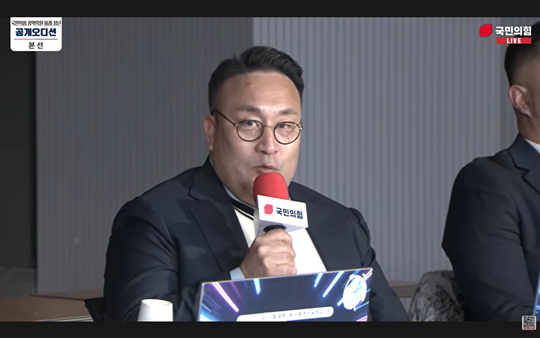 3월 26일 청년 공개 오디션 본선에서 면접을 진행하고 있는 연예인 이혁재 씨. 사진=국민의힘TV 캡처