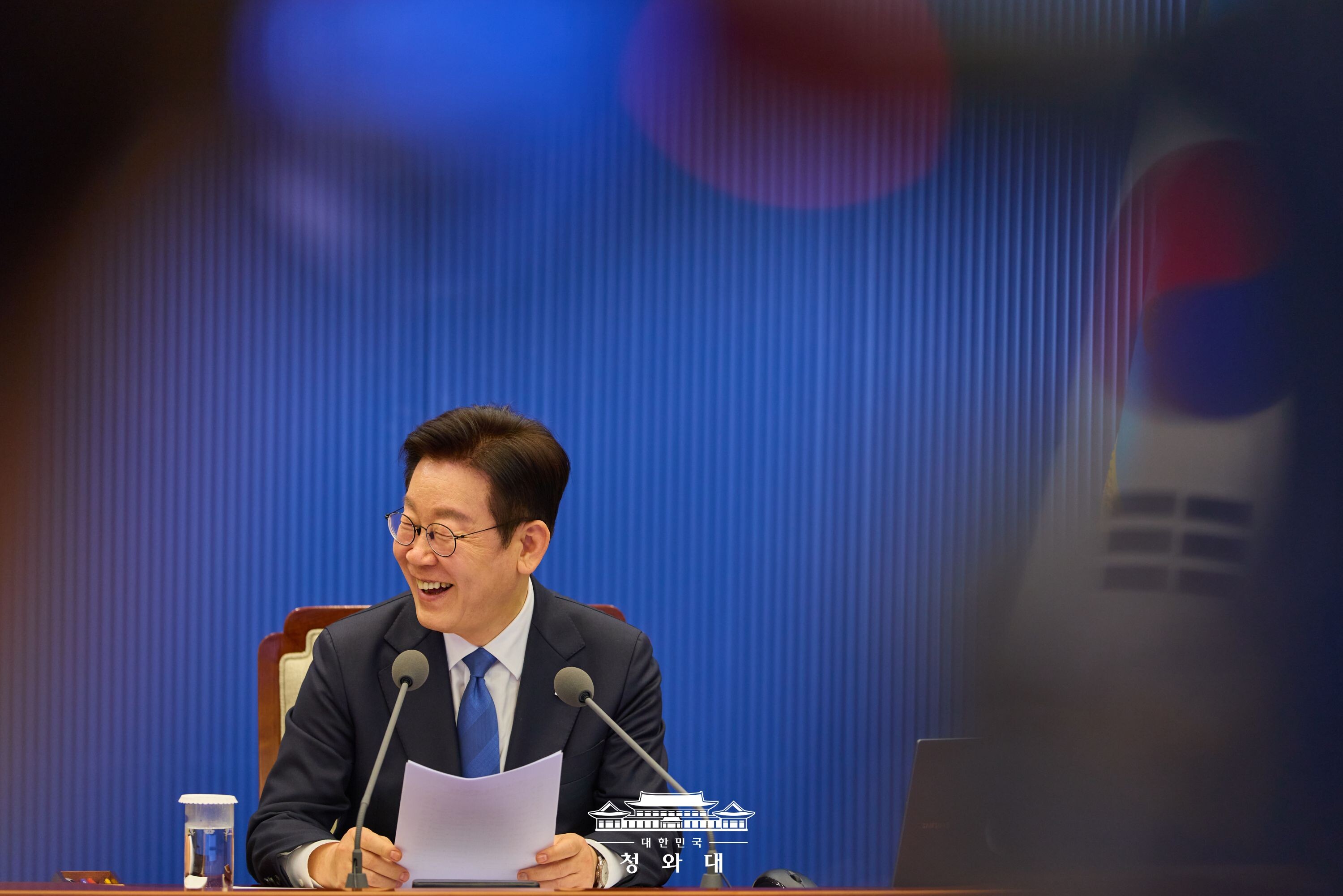 이재명 대통령이 3년 전 한국신문협회 한국신문상을 받은 ‘대장동 보도’를 콕 집어 ‘수상 취소·반납 및 사과·정정보도’ 필요성을 언급했다. 사진=청와대 제공