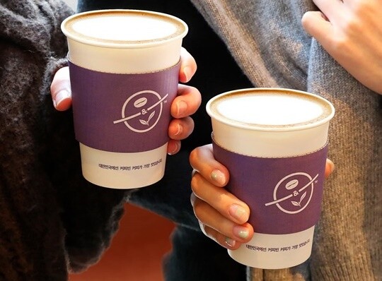 커피빈코리아는 SMCC 아일랜드의 가맹계약 일방 해지가 위법하다는 입장이다. 사진=커피빈코리아 페이스북