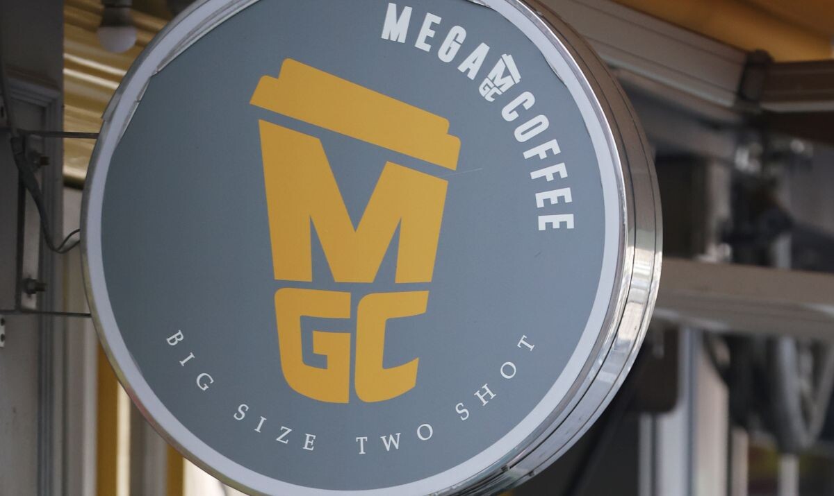 서울의 한 메가커피 매장 간판. 사진=연합뉴스