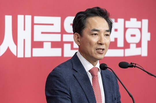 6·3 국회의원 보궐선거 부산 북구 갑 국민의힘 후보로 확정된 박민식 전 국가보훈부 장관이 5월 5일 서울 여의도 중앙당사에서 기자회견을 하고 있다. 사진=연합뉴스