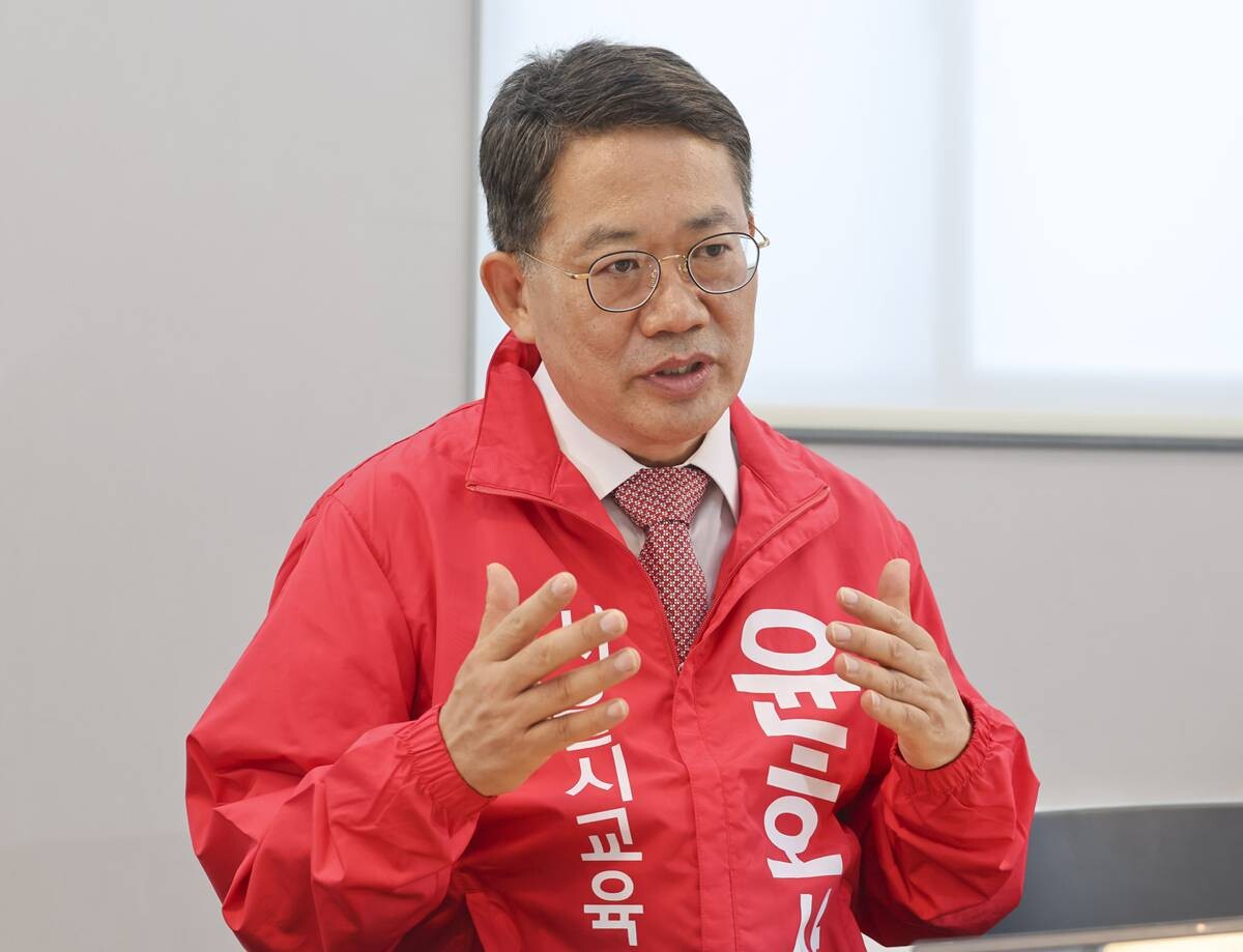 윤호상 후보는 사교육비 부담 경감을 위해 공립형 학원과 과외 등을 공약으로 내놨다. 사진=박정훈 기자