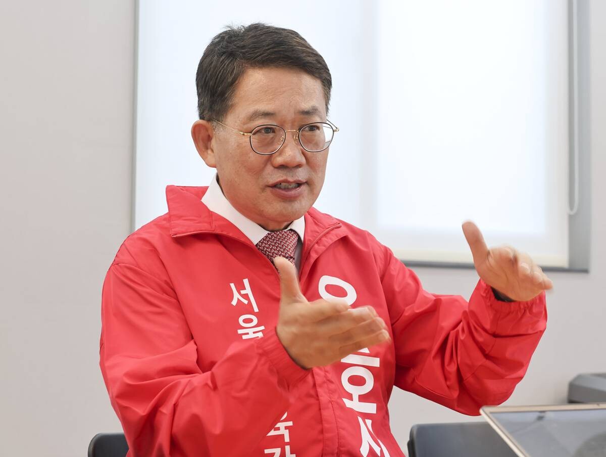 윤호상 서울시교육감 후보는 "대한민국 교육을 선도해야 할 서울 교육이 퇴보하고 있다"며 강하게 비판했다. 사진=박정훈 기자