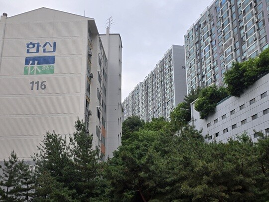 서울 성북구 돈암동에 위치한 한신휴플러스와 한신한진 아파트. 사진=김정민 기자