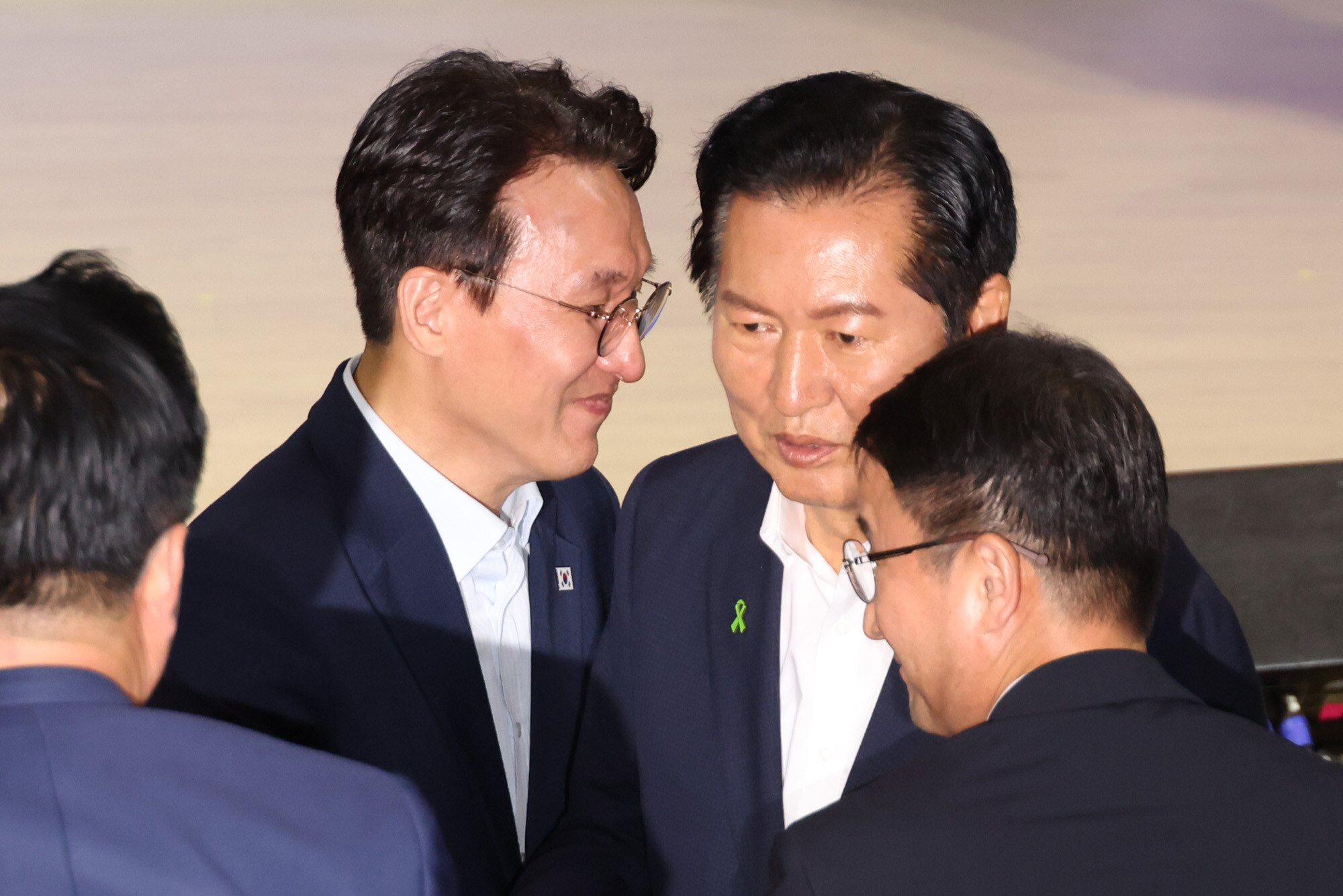 김민석 전 총리와 정청래 전 대표. 사진=박은숙 기자