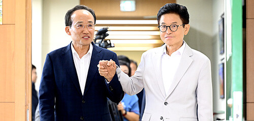 추경호 대구시장과 이철우 경북지사는 TK신공항 적기 개항과 행정통합, 2차 공공기관 이전 등에 협력하기로 했다. 사진=경북도 제공
