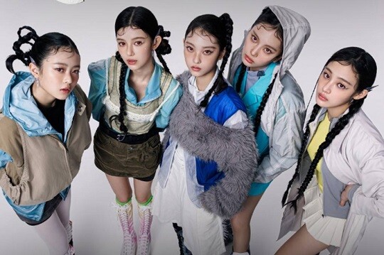 걸그룹 뉴진스(NewJeans) 멤버들이 새 그룹명으로 출원했던 'NJZ'(엔제이지) 상표의 일부에 대해 지식재산처가 등록 거절 결정을 내렸다. 사진=컴플렉스콘 제공
