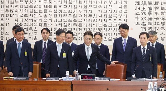 이진수 법무부 장관 직무대행이 지난 10월 8일 국회 법제사법위원회에서 열린 법무부 국정감사에 출석했다. 이날 더불어민주당 김기표 의원은 법무부에 '한국이민재단' 관련 여러 의혹을 제기했다. 사진=박은숙 기자