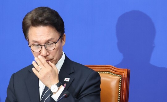 김민석 더불어민주당 대표가 10월 22일 국회에서 10·29 이태원 참사 4주기 유가족협의회 대표단을 면담하고 있다. 사진=박은숙 기자