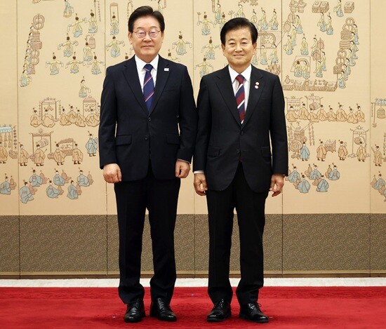 이재명 대통령과 정동영 통일부 장관. 사진=연합뉴스