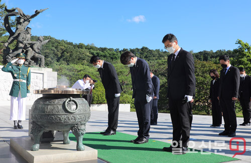 국민의힘 서울현충원 참배