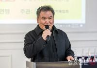 인사말 하는 김희용 한국중고바둑연맹 회장