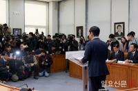 기자회견하는 더불어민주당 정청래 대표
