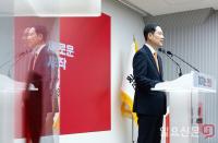 흔들리는 장동혁 대표