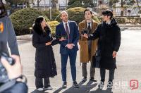서울경찰청 도착한 해롤드 로저스