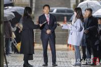 취재진 앞에 선 오세훈 시장 