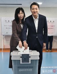 투표 마친 오세훈 국민의힘 서울시장 후보