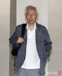 명예훼손 혐의 김용진 전 대표 법원 출석