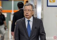 '대장동 50억클럽 뇌물 의혹' 박영수 전 특별검사 법원 출석