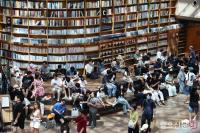 독서 삼매경으로 날리는 더위